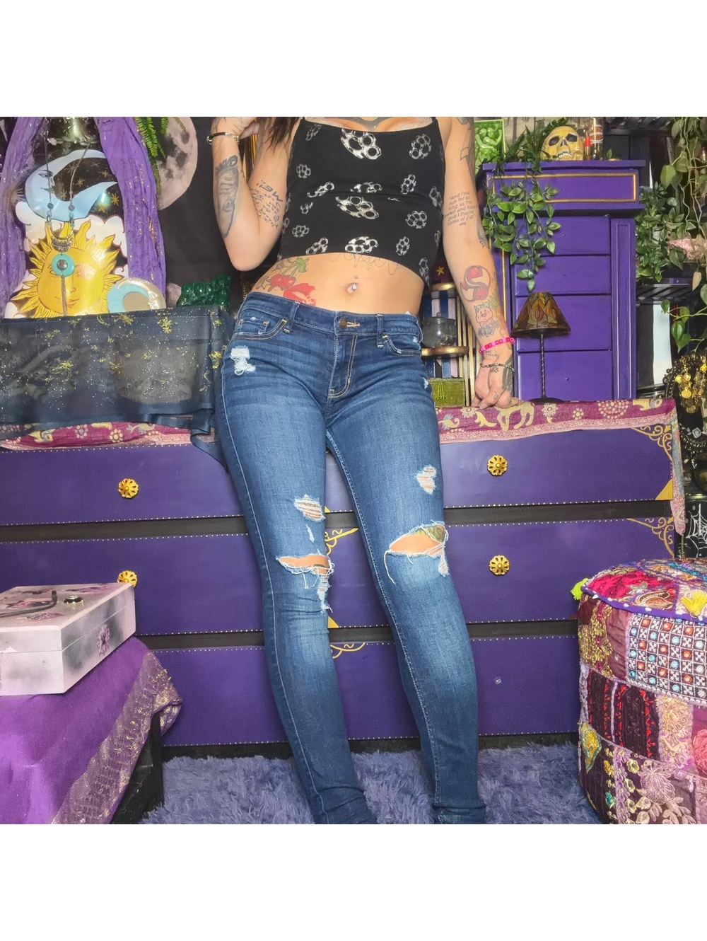 Hollister Dark Wash Distressed Skinny Jeans Size 5 / 27”